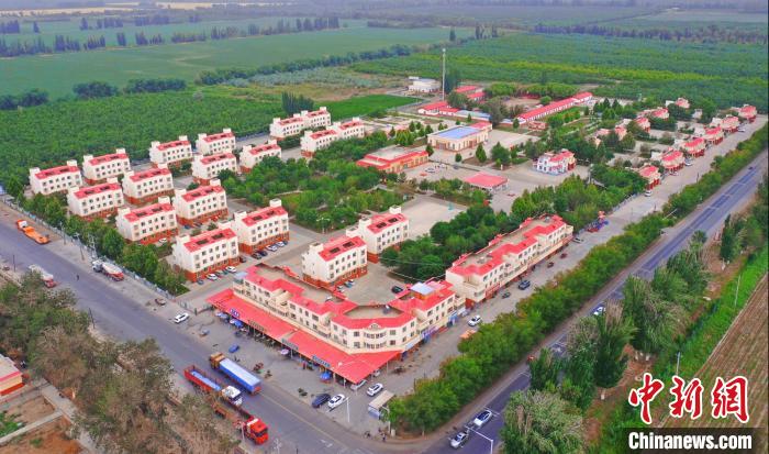 鸟瞰三连全景。王彩辉 摄 鸟瞰三连全景。王彩辉 摄